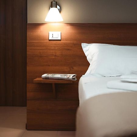 Albergo Commercio パルマノーヴァ エクステリア 写真